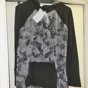 NWT, LuLaRoe S Amber: Black & Gray